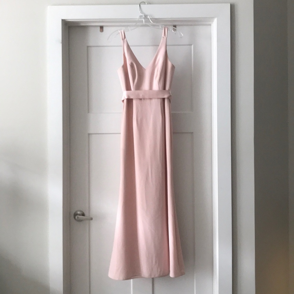 Vera Wang Pale Blush Pink V-Neck Bridesmaid Wedding Gown